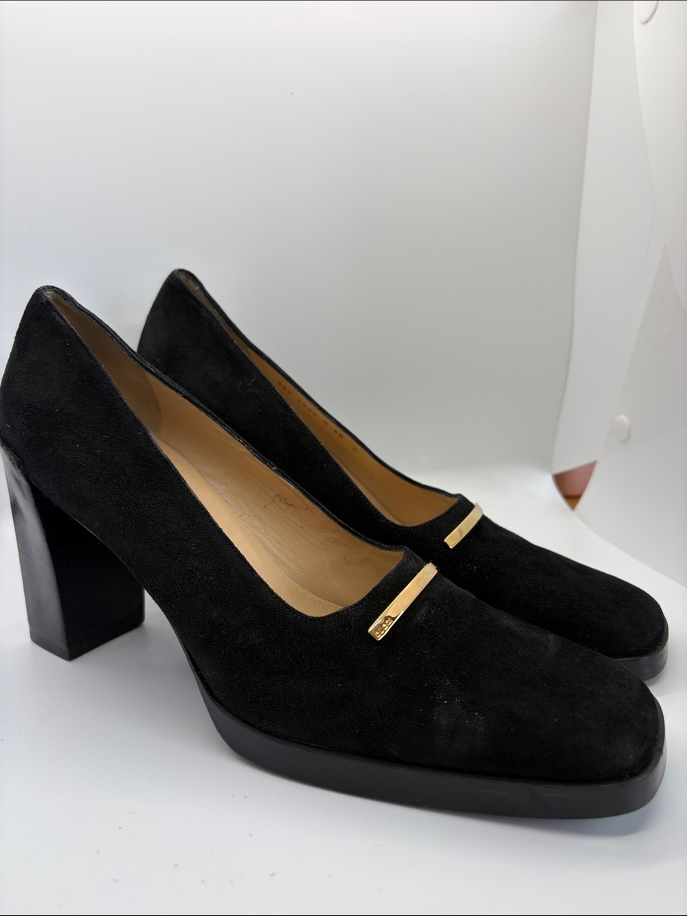 Gucci Black Suede Block Heel Pumps 40 C